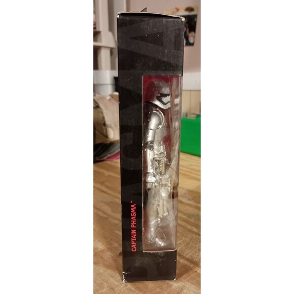 Hasbro Star Wars Episode VII Black Series 6 Inch Captain Phasma Action Figure - Picture 4 of 5